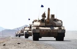 صحيفة: آليات عسكرية سعودية تتحرك نحو العاصمة اليمنية المؤقتة