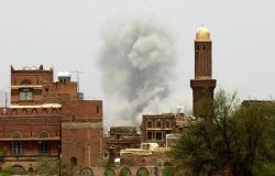 مصدر: إصابة 6 بقصف طيران التحالف لمواقع الحوثيين في عمران