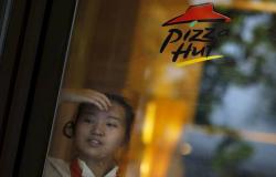"بيتزا هت" تعتزم إغلاق مئات الفروع في الولايات المتحدة