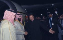 ولي عهد السعودية يبحث تطورات الأوضاع بالمنطقة مع "عمران خان"