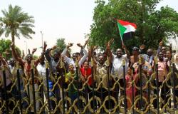التوقيع النهائي على وثيقة الإعلان الدستوري في السودان