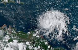 إعصار "دوريان" يتراجع للفئة الرابعة بعد ضرب جزر الباهاما