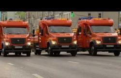 بلدية موسكو تستعرض أسطول سياراتها في شوارع العاصمة