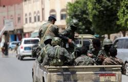 "نقل إلى مكان مجهول"... إصابة وزير دفاع "أنصار الله" في هجوم بصنعاء