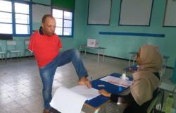 الدور الثاني من الانتخابات الرئاسية التونسية.. ذوو الاحتياجات الخاصة يدلون بأصواتهم