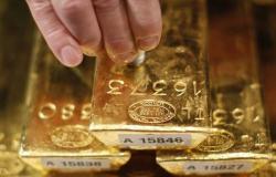 محدث.. الذهب يرتفع عالمياً بعد بيانات اقتصادية وقبيل قرار الفائدة