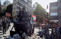 الأمن اللبناني يفتح عددا من الطرقات المقفلة "بالقوة"