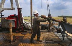 تراجع حاد لصادرات النفط الأمريكية مع استقرار الإنتاج