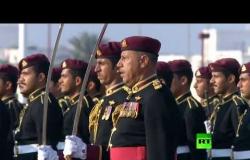 العرض العسكري بمناسبة يوم الحرس السلطاني العماني