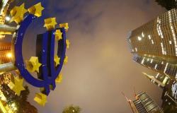 الاتحاد الأوروبي يخفض تقديرات نمو اقتصاد منطقة اليورو