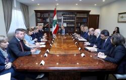 الرئيس اللبناني: معالجة أسباب الاحتجاجات أول اهتمامات الحكومة الجديدة