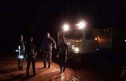 الرويشد :  اخلاء 12 شخصا حاصرتهم مياه الأمطار - صور