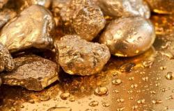 الذهب يتراجع عالمياً مع فقدان جاذبيته كملاذ آمن