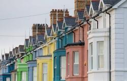 أسعار المنازل في بريطانيا ترتفع بأكبر وتيرة منذ فبراير