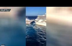 لحظة اصطدام سفينتين سياحيتين في المكسيك