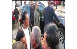 بالفيديو : الملك يشتري خضار وفواكه من بائع بسطة في اربد
