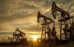 محدث.. النفط يُقلص مكاسبه عند التسوية مع مراقبة التطورات الجيوسياسية