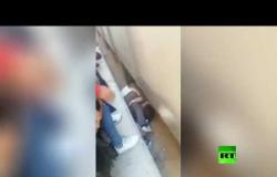 مواطن مصري ينقذ ابنته بأعجوبة من أسفل القطار