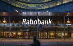 "رابوبنك" يقرر تمرير الفائدة السالبة إلى حسابات المدخرين
