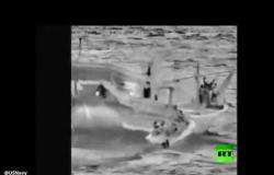سفينة حربية أمريكية تصادر أسلحة في بحر العرب يشتبه بأنها إيرانية