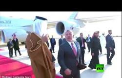 العاهل الأردني يستقبل أمير قطر في مطار الملكة علياء الدولي