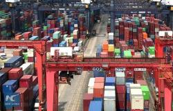 صادرات هونج كونج تتهاوى 22% خلال يناير