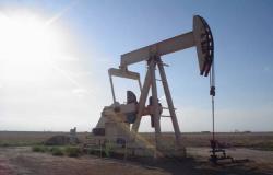 محدث..النفط يعمق خسائره لـ7% بعد قرار الحظر الأمريكي