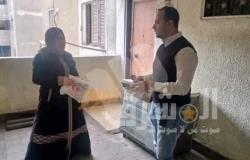 مدير مستشفى التضامن ببورسعيد يوزع العلاج الشهري على المرضى بمنازلهم