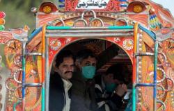 بعد تزايد إصابات كورونا.. الصحة العالمية توصي باكستان بإعادة القيود