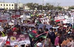 "ليبيا ليست للبيع".. احتجاجات شعبية عارمة في بنغازي لإدانة الغزو التركي