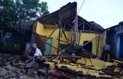 زلزال بقوة 6.1 درجة يضرب سواحل جزيرة جاوة الإندونيسية