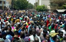 فوضى في مالي.. محتجون يقتحمون التليفزيون مطالبين باستقالة الرئيس