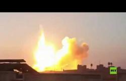 شاهد.. لحظة انفجار مستودع الذخيرة في سوريا