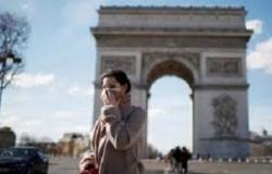 بعد تزايد إصابات "كورونا".. باريس تلزم باستعمال الكمامة في الأماكن المزدحمة