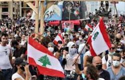 الأزمة لم تنته باستقالة الحكومة.. اللبنانيون يدعون لمظاهرات لـ"فن السطلة أولاً"