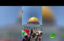 شبان ينظمون وقفة رافضة لاتفاق السلام بين الإمارات وإسرائيل في المسجد الأقصى