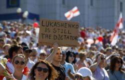 "قمع وتزوير"..صحفي بريطاني ينقل تفاصيل الاحتجاجات في بيلاروسيا
