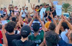 ليبيا ومظاهرات إسقاط "السراج".. قوات مكافحة الشغب تتضامن مع المتظاهرين