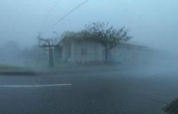 شاهد: إعصار قوي يضرب جنوب اليابان وتحذيرات من "كارثة كبرى"