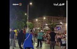 "زحام وتجمعات عائلية أمام كايرو مول بمنطقة الهرم"