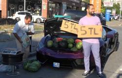 فيديو تركي.. يبيع البطيخ على سيارة لامبورجيني
