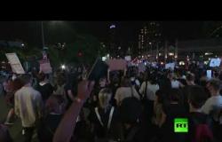 مظاهرة حاشدة في نيويورك يطالب مشاركوها بسجن شرطيين قتلا الأمريكية السمراء بريونا تيلور