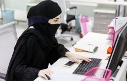 الموارد البشرية : أم المواطن "غير السعودية" لا يحق لها العمل في مهن "السعوديين"
