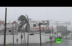 إعصار "دلتا" يضرب المكسيك