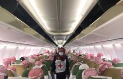 طائرة تقل 19 أسيراً من التحالف تقلع من صنعاء في طريقها للسعودية