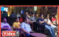 شاهد زحام في المقاهي لمشاهدة مباراة الأهلي والوداد المغربي