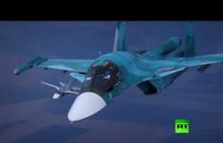 طائرات حربية روسية تتزود بالوقود في الجو ليلا