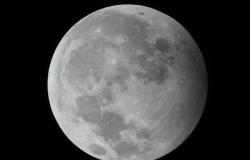 "فلكية جدة": خسوف شبه ظل للقمر.. الاثنين المقبل