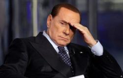 إيطاليا.. تدهور حالة رئيس الوزراء السابق بيرلسكوني