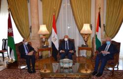 وزراء خارجية مصر والأردن وفلسطين يتفقون على إنهاء الجمود في "عملية السلام"
